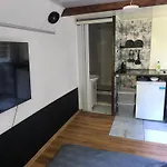 With Private Terrace And Sound System Under The Jasmine