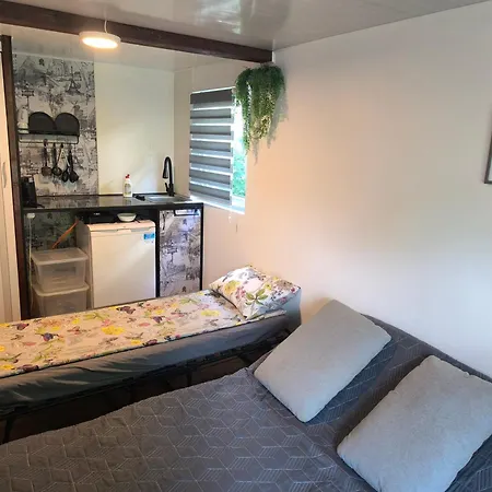 With Private Terrace And Sound System Under The Jasmine 아파트