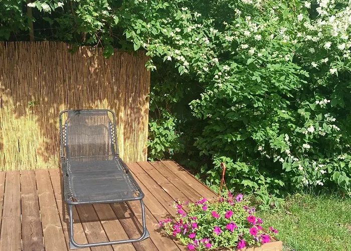 With Private Terrace And Sound System Under The Jasmine 아파트 *