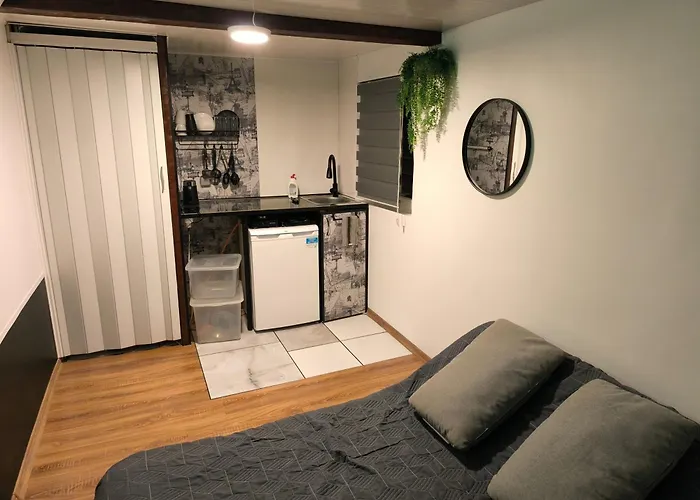 아파트 With Private Terrace And Sound System Under The Jasmine 팔랑가